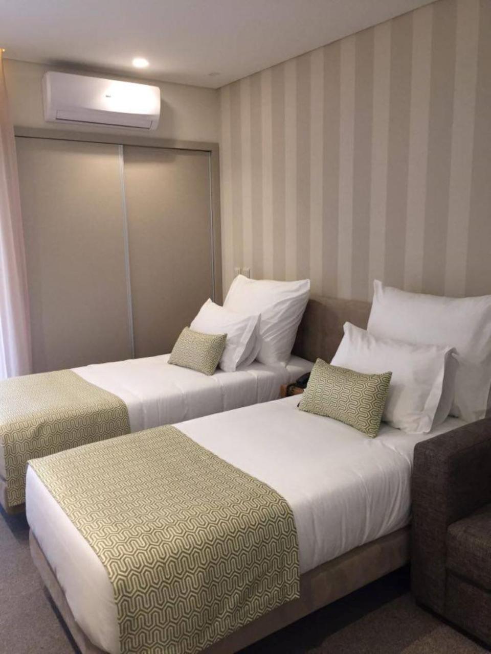 Adelaide Hotel 제어스 외부 사진